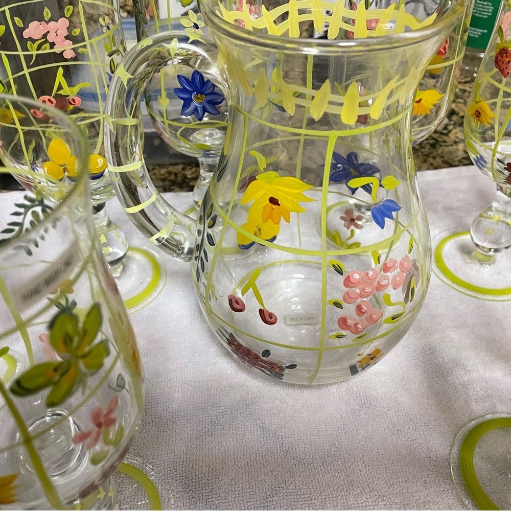Pitcher snd glasses for Europe